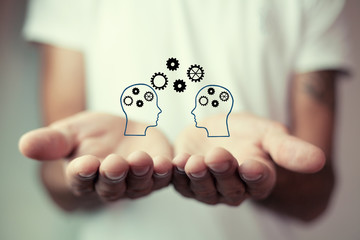 有没专门帮人贷款的人