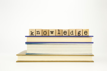 有没专门帮人贷款的人