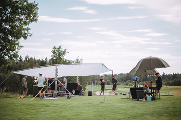 有没专门帮人贷款的人